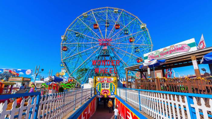 Mis amigos yo ir al parque de atracciones encantar